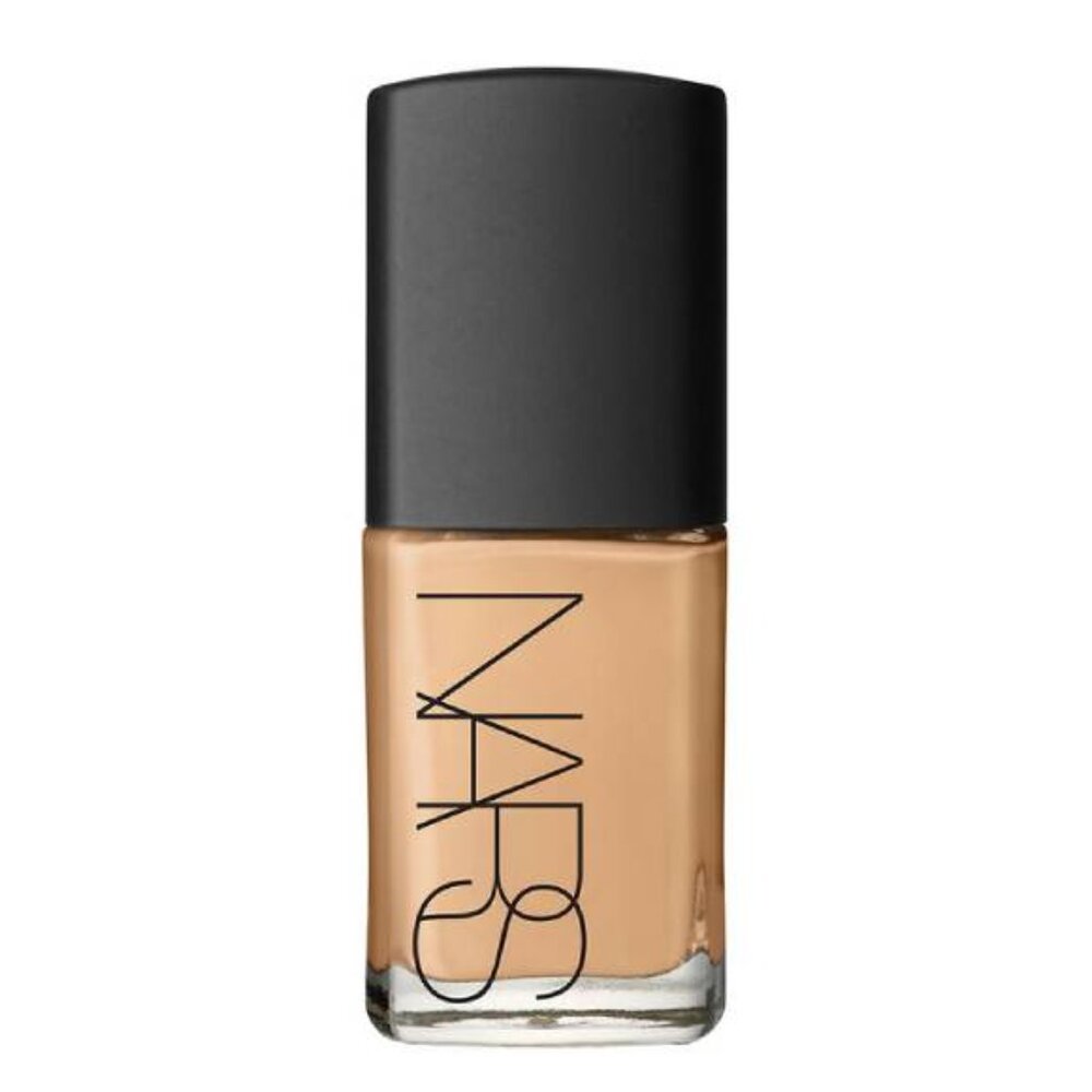 NARS Sheer Glow Foundation in Valencia Medium 5